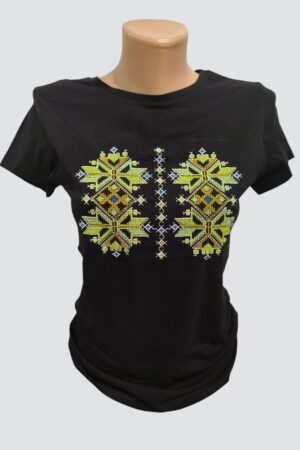 Черна тениска с бродерия "Симетрия"